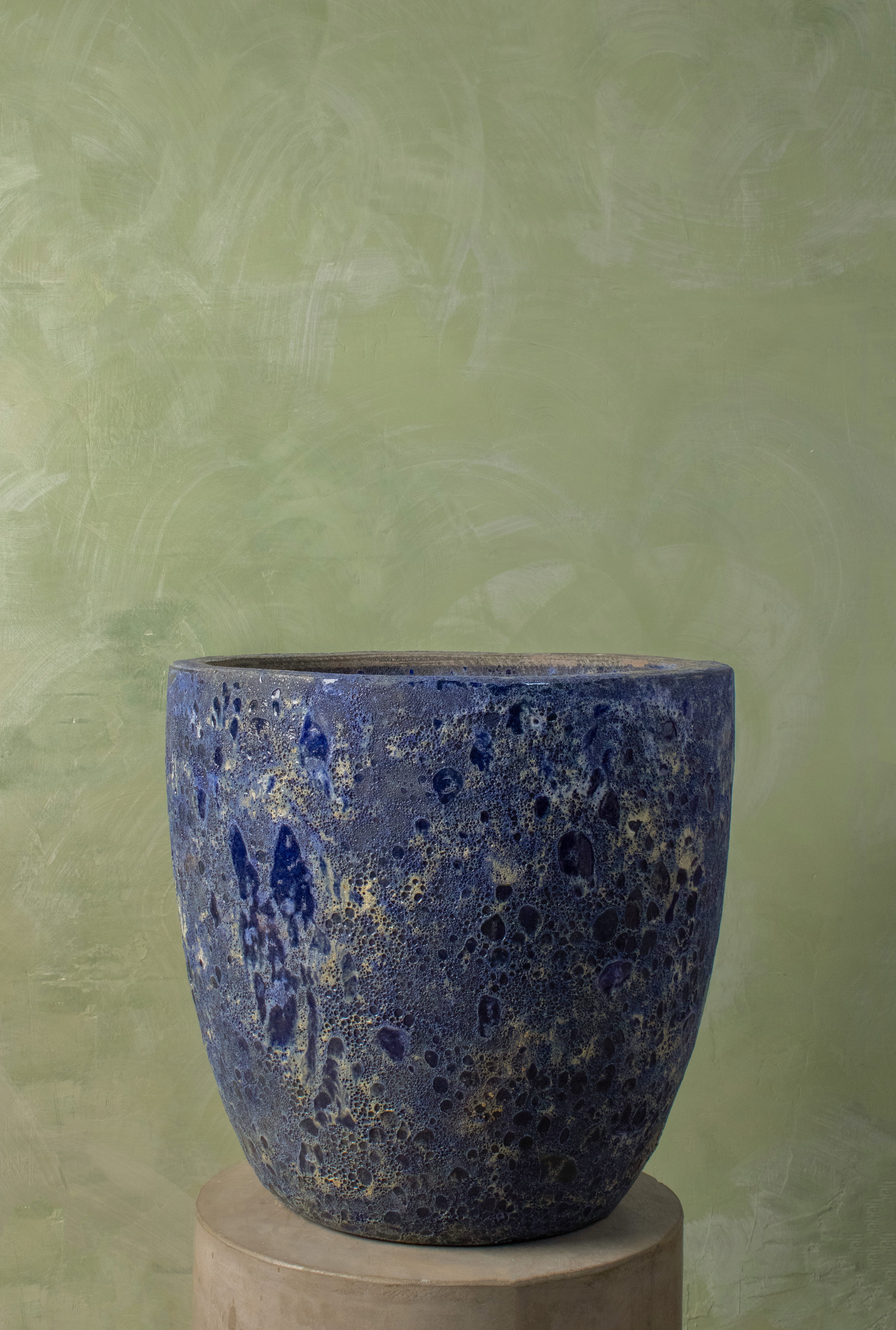 Andes Ember Egg Planter