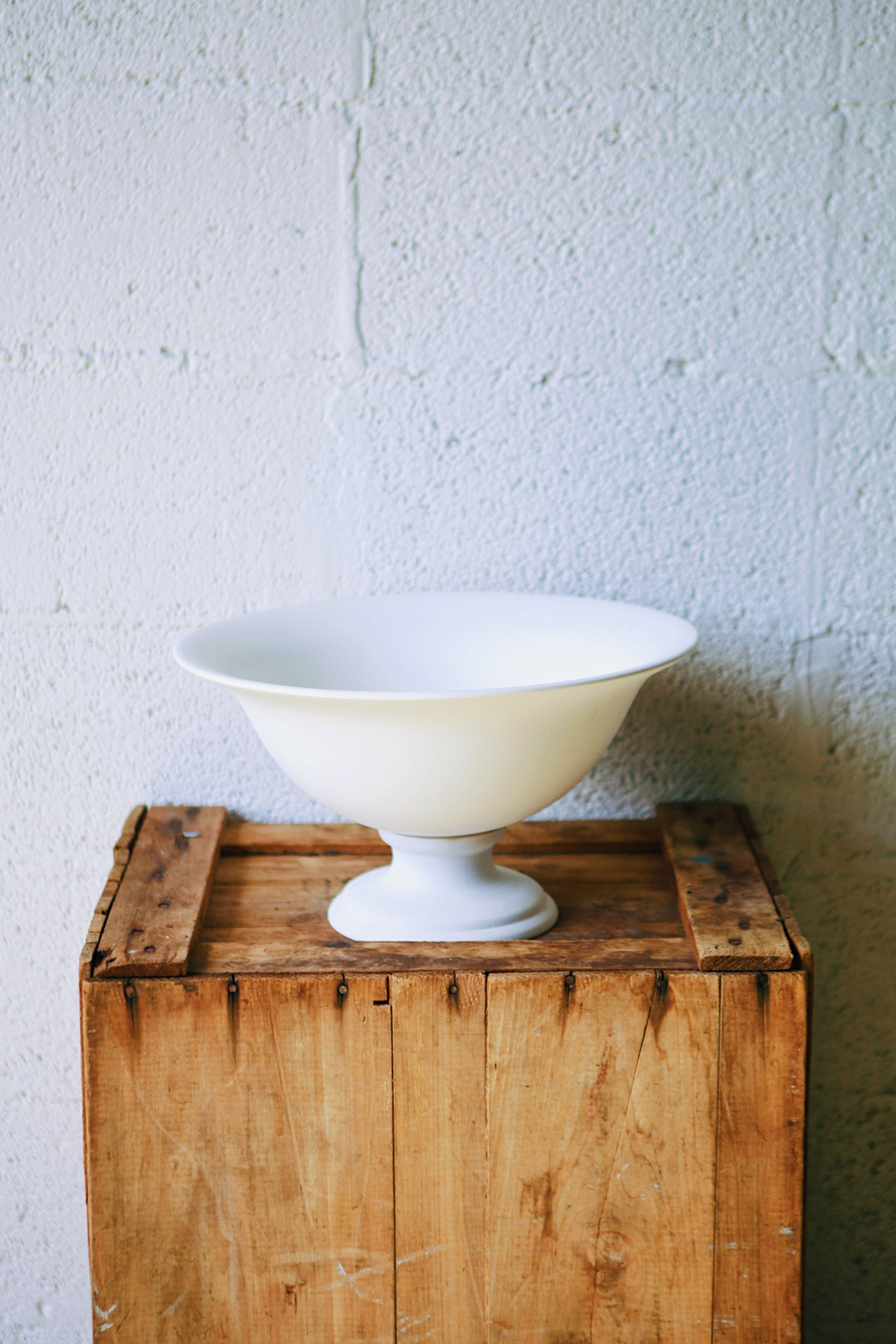 MK Footed Vaso